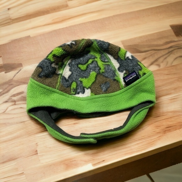 Patagonia Green Camo Reversible Synchilla Fleece Hat 5t - Picture 1 of 5